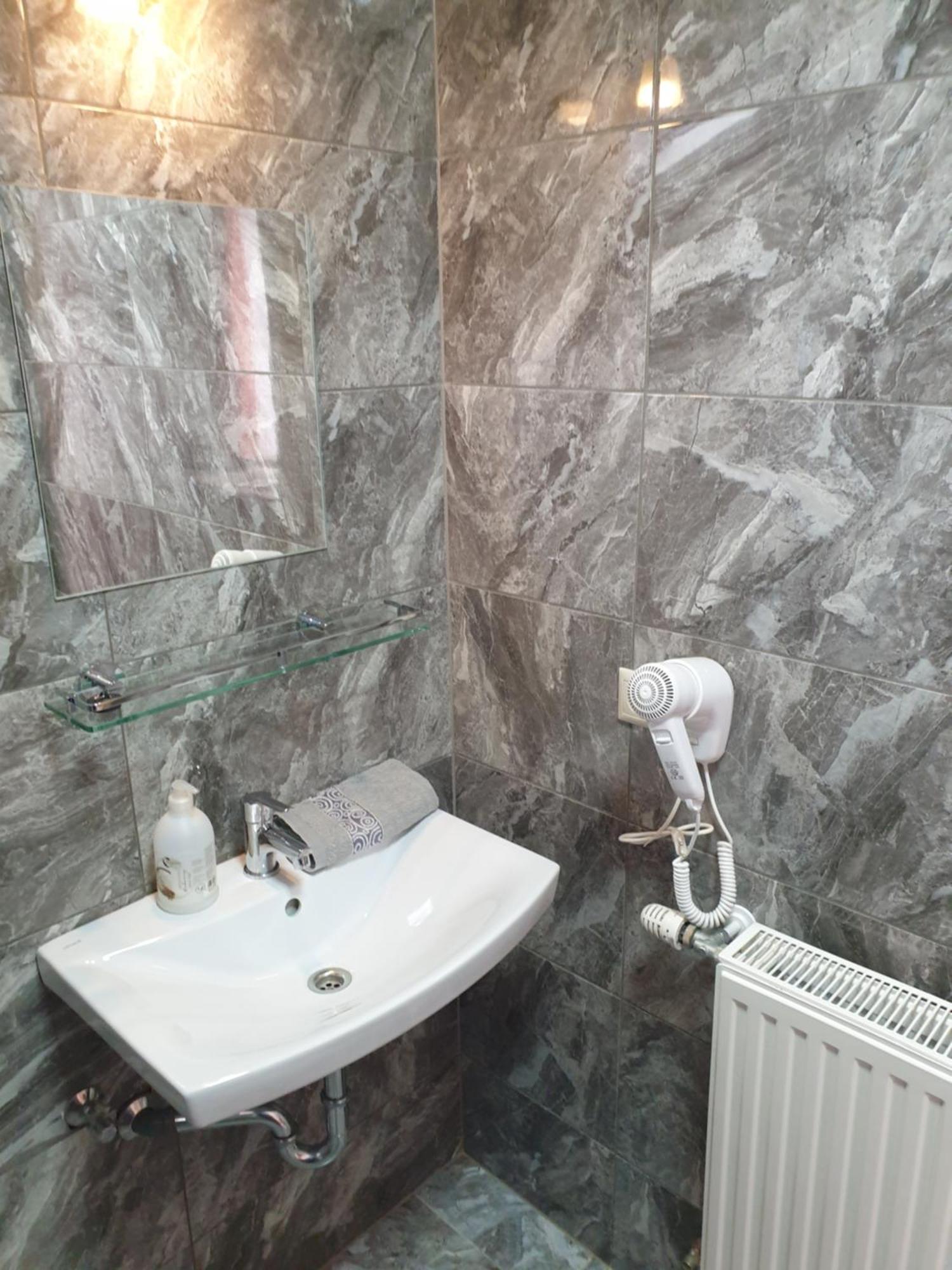 Anita Apartman Sopron Luaran gambar